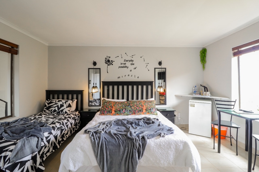 10 Bedroom Property for Sale in Dana Bay Western Cape